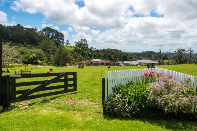 12 Mildon Road Waitakere_1