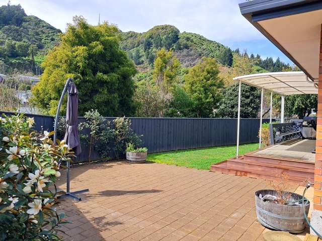 Sunny 3-Bedroom Home with Grampians Views