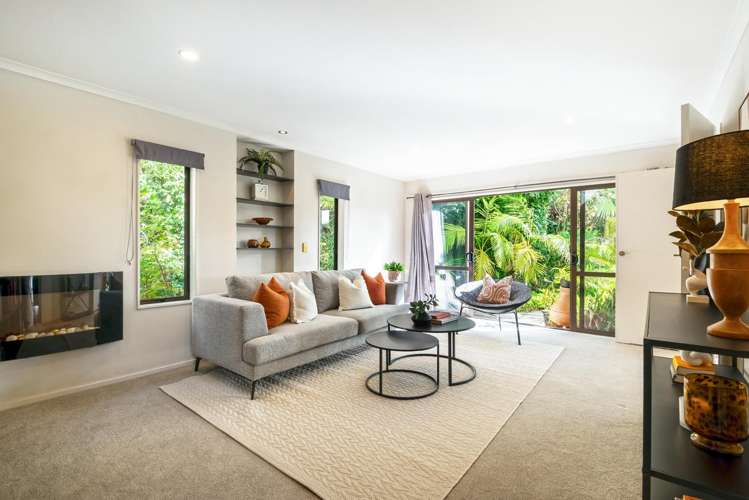 16 Rakau Views Orewa_9