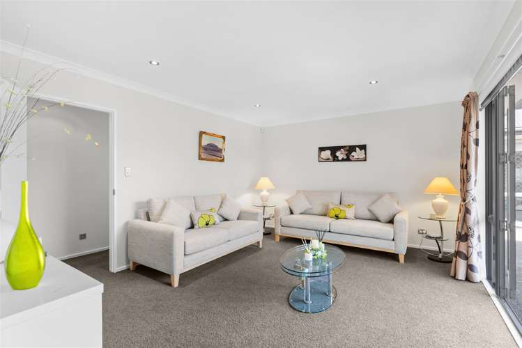 6 Lakebridge Place Parklands_10