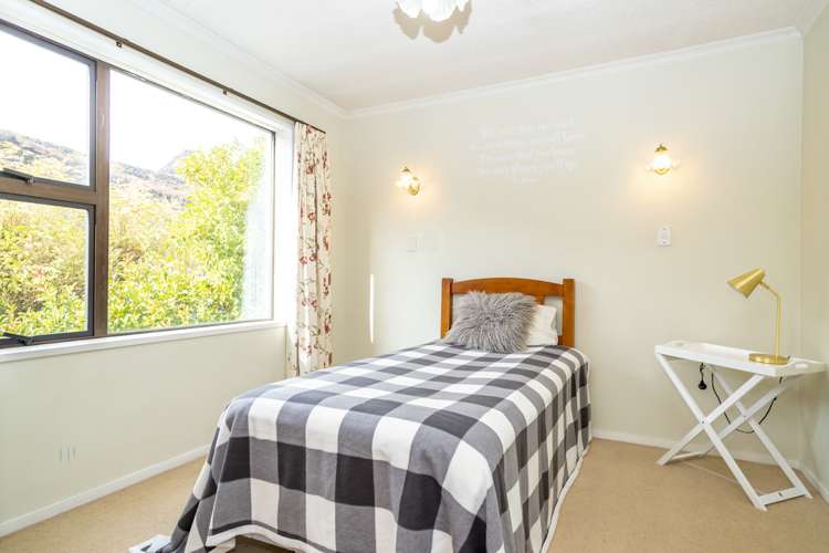 4 Payne Place Arrowtown_11