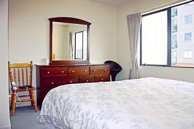 4/12 Crown Lynn Place New Lynn_4