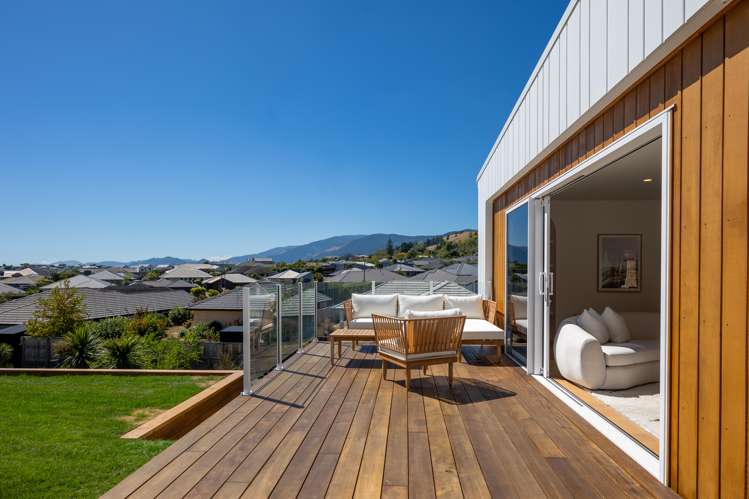 63 Hart Road Richmond_25