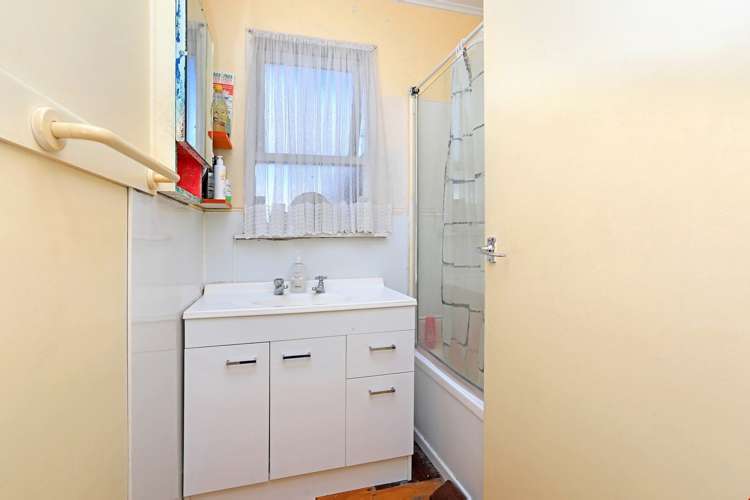 54 Gainsborough Street Manurewa_10