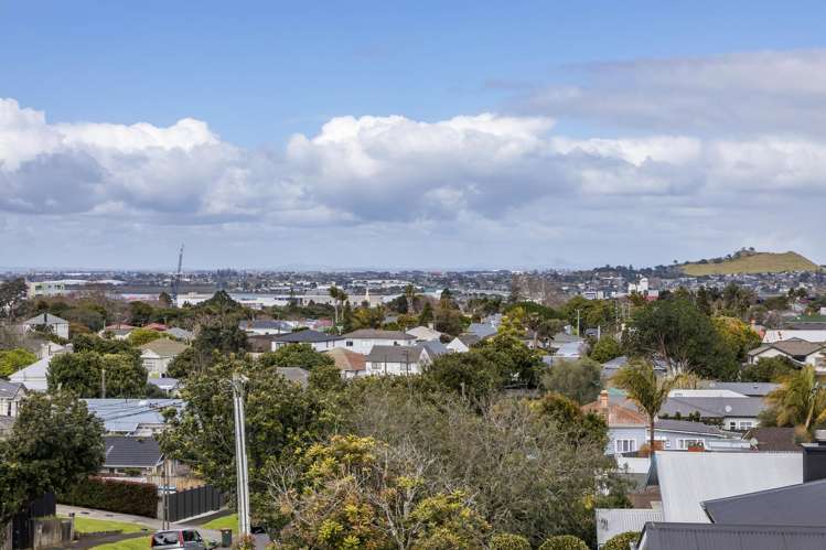 26 Huapai Street One Tree Hill_16