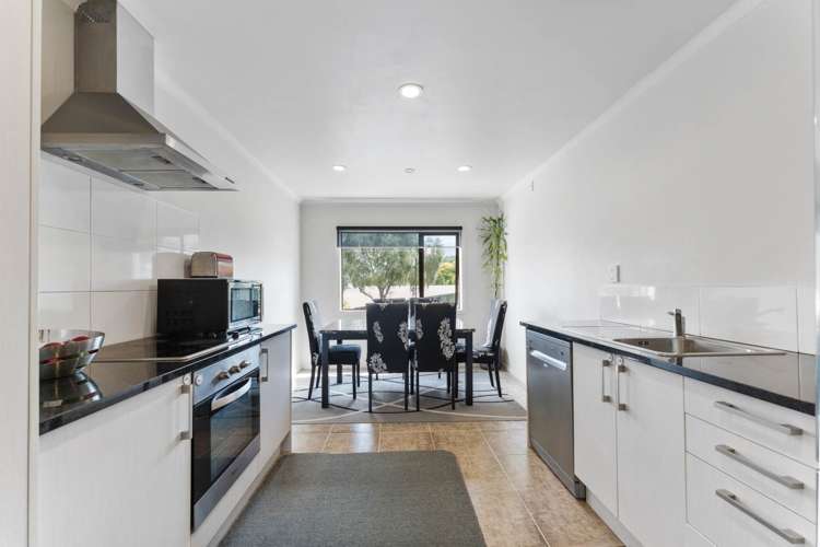 6/2 Swan Hill Drive Glen Eden_10