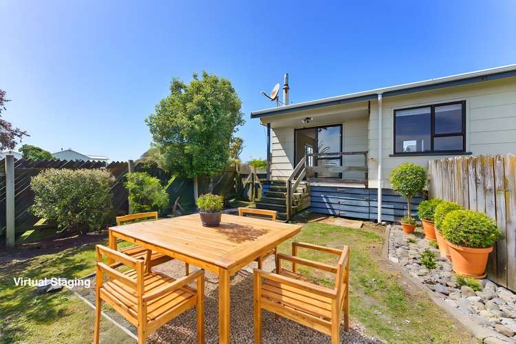 17 Kitchener Street Te Horo Beach_3