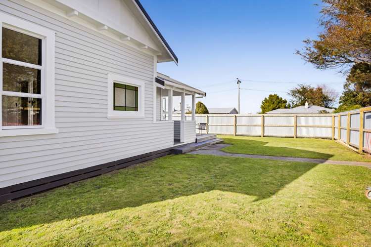 2 Burns Street Hawera_24