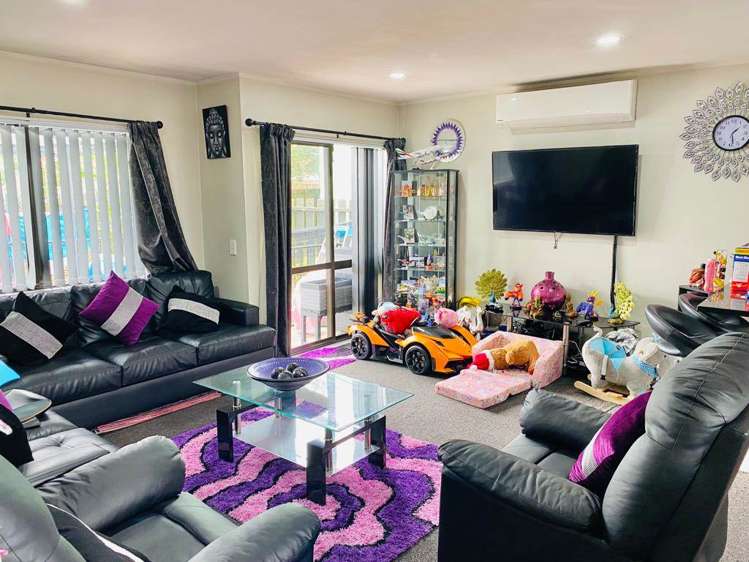 16a Hatherley Place Clendon Park_7