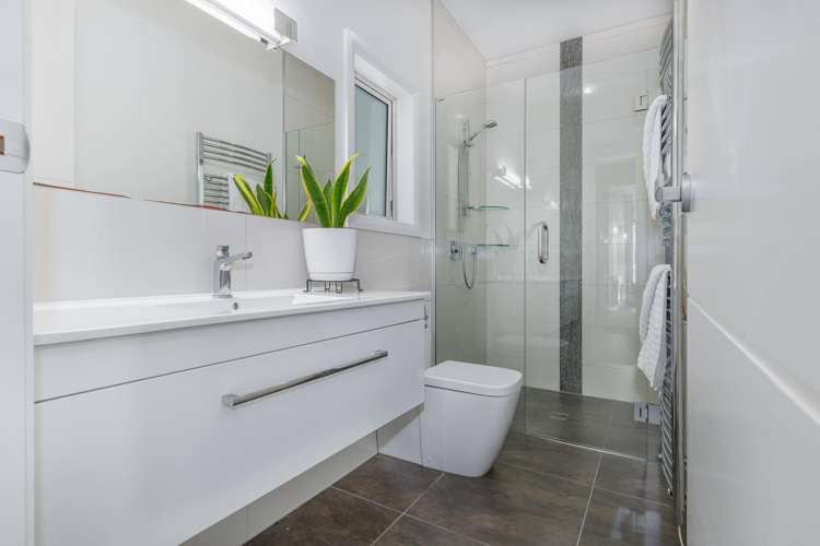 18 Kahurangi Heights Aotea_20