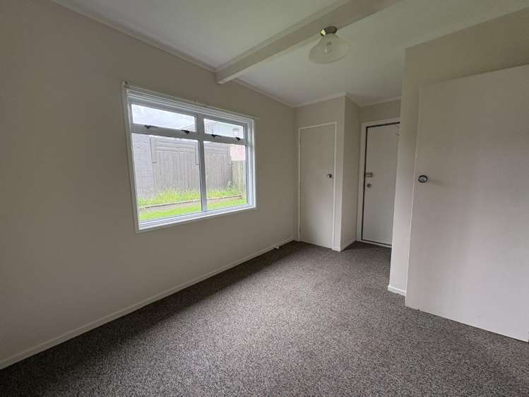 4/13 Eason Street 11068_4