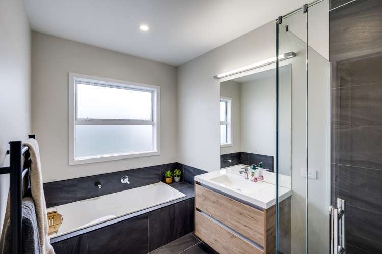 20 Young Place Taradale_16