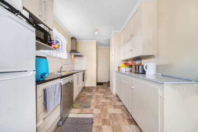 2/8 Allen Street Mangere East_3