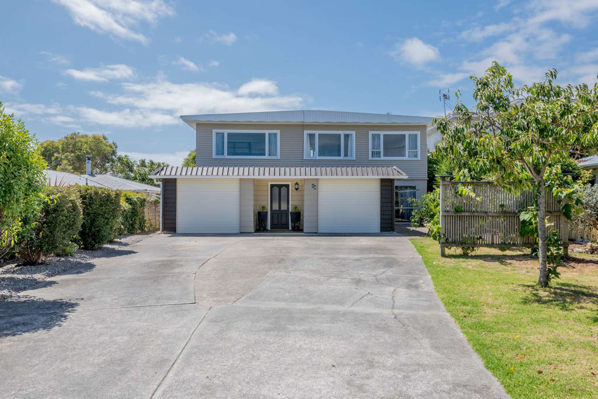 14 Kaka Road Raumati Beach_0