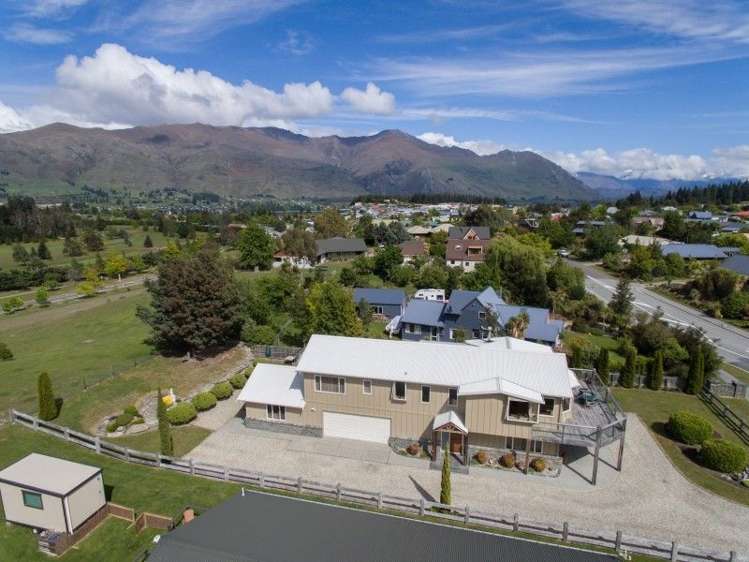 2 Allenby Place Wanaka_14