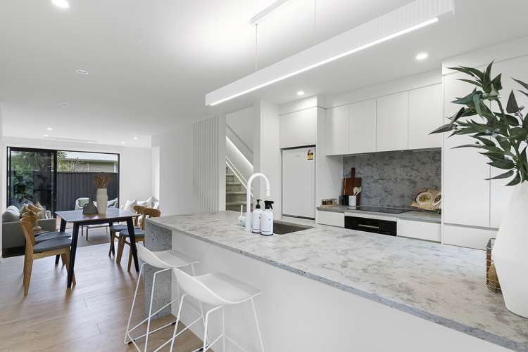 3/47 Taipari Road Te Atatu Peninsula_1