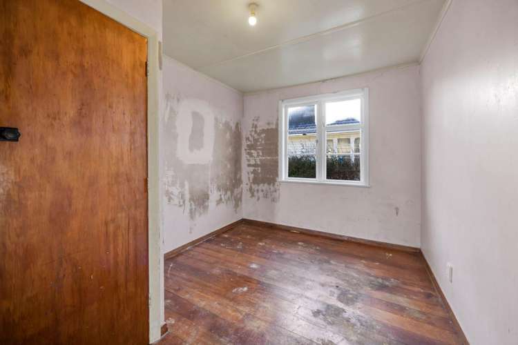 6 Acourt Street Hawera_10