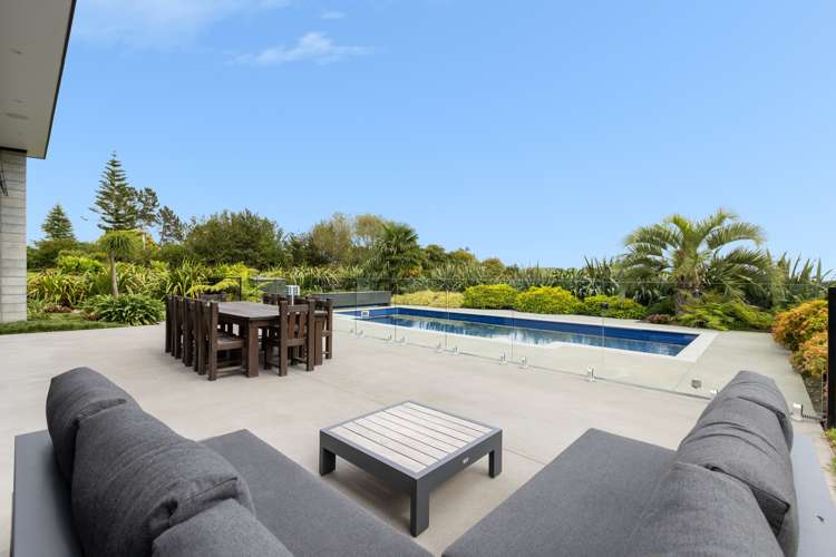 166 Merrick Road Pyes Pa_25