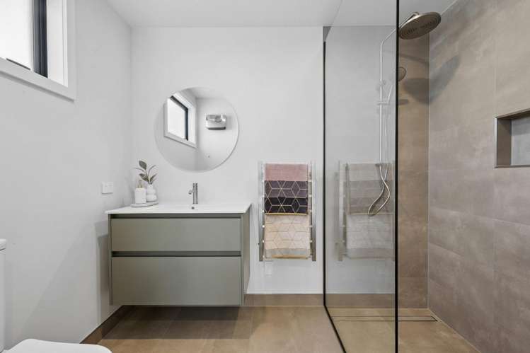 4, 5, 6/15 Kenmure Road Belleknowes_12