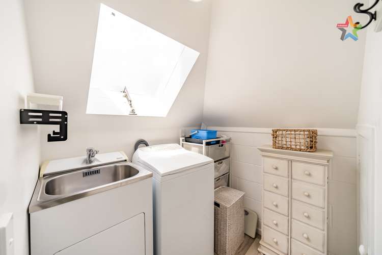 2/99 Major Drive Kelson_12