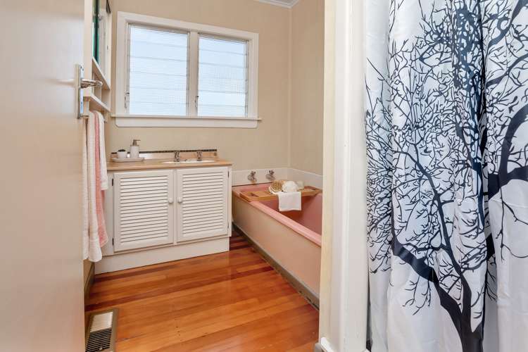 2 Walker Crescent Whau Valley_18