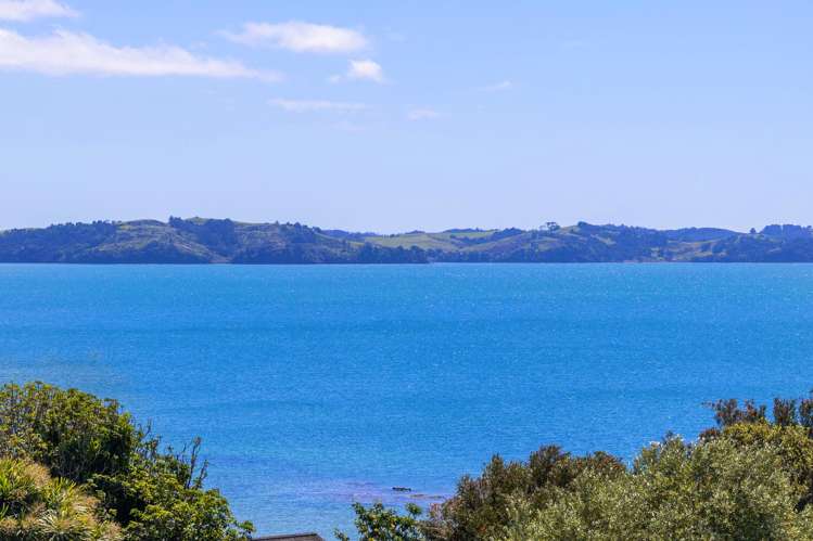 24 Mariners Grove Algies Bay_24