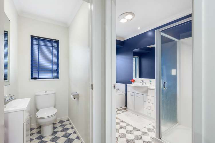 83 Wiltshire Drive Huntington_12