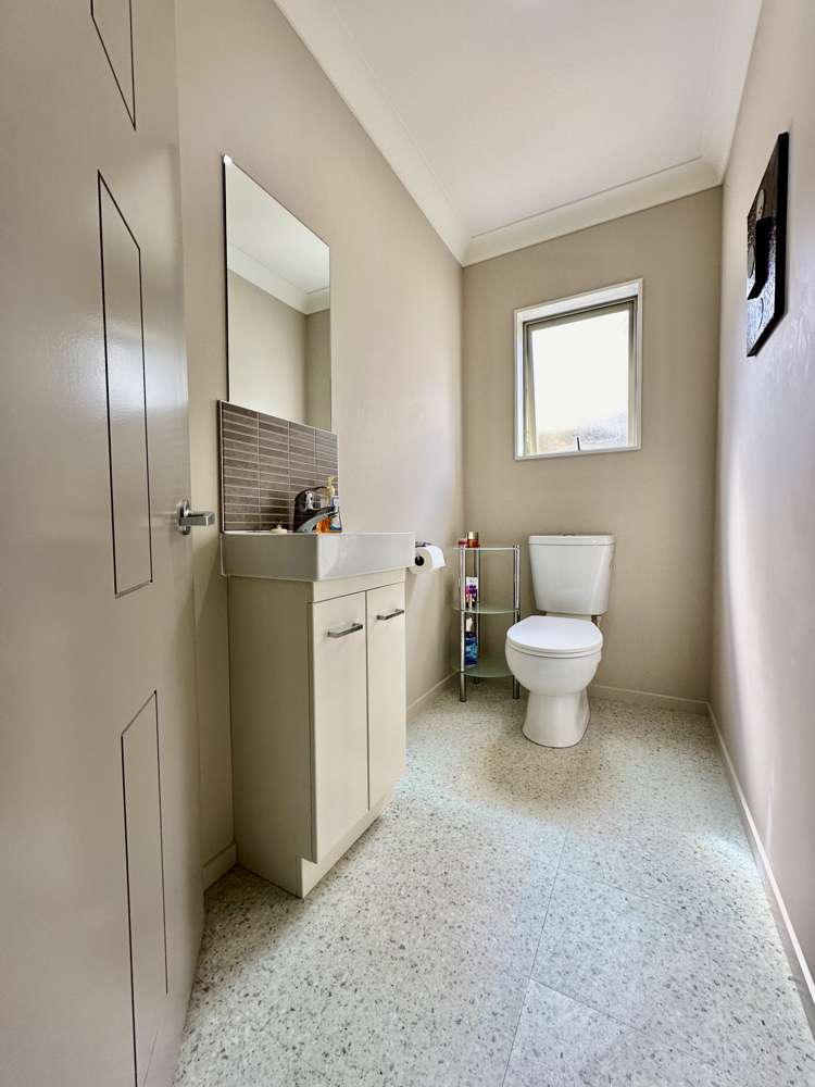 20a Gifford Grove Churton Park_16