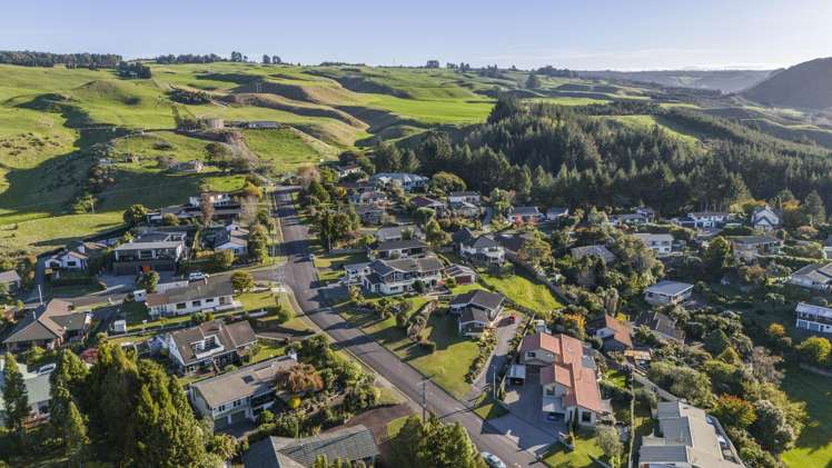 79 Utuhina Road Springfield_22