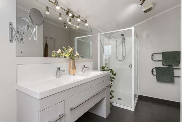 4 Coulthard Terrace Opaheke_20