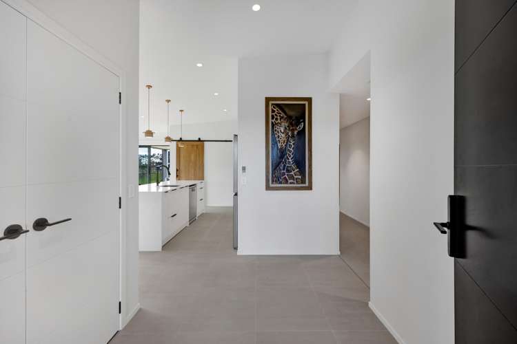 66 Flint Road West Stratford_2