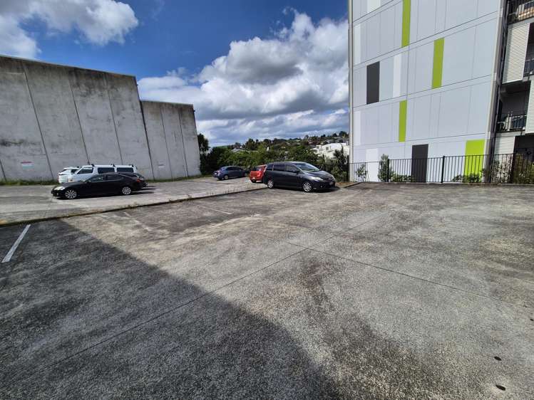 176 West Coast Road Glen Eden_7