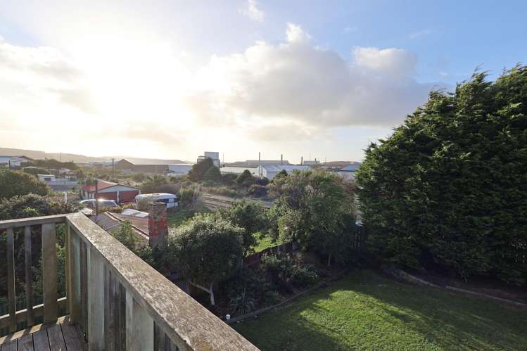 23 Blackwater Street Bluff_22