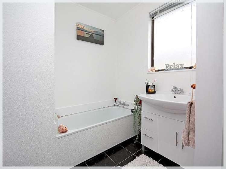 67 Hartley Street Foxton Beach_23