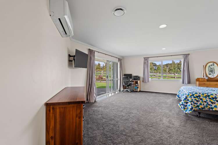 1484 Egmont Road Egmont Village_17