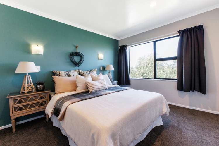 4 Commodores Close Coastlands_11