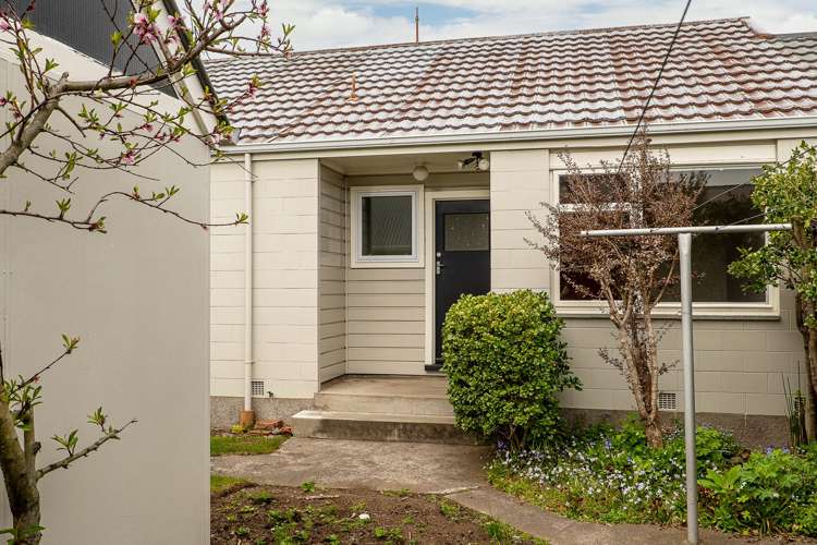 1/11 Celia Street Redcliffs_2