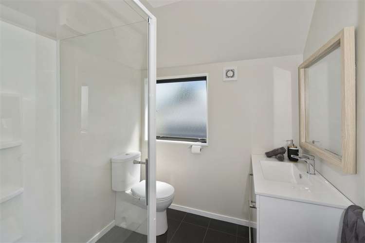 496 Worcester Street Linwood_10