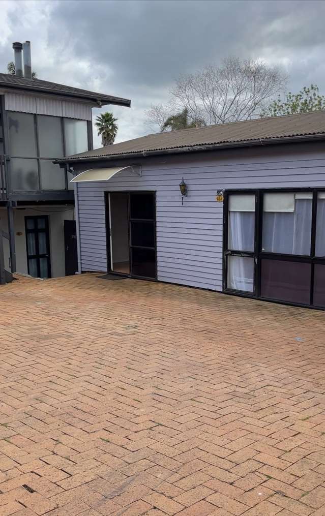 2 beds 1 bath in Manurewa