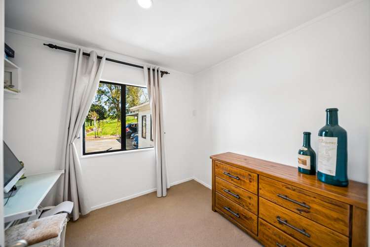 943 Glenbrook Road Glenbrook_12
