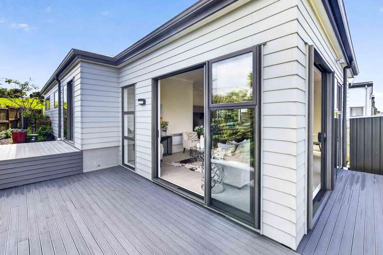 19 Barcliff Terrace Gulf Harbour_14