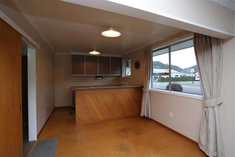 20a Nelson Square Picton_5