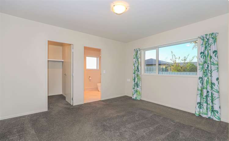 14 Harlock Place Huntly_11