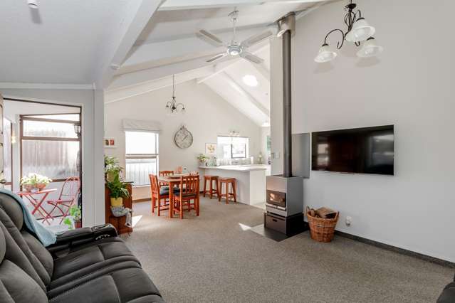 Pristine Modern Living - Ready To Enjoy