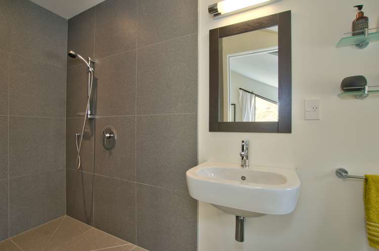 36 Ferry Hill Drive Lower Shotover_13