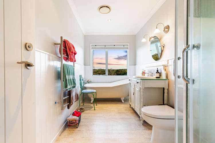 77 Whangaparaoa Road Red Beach_20