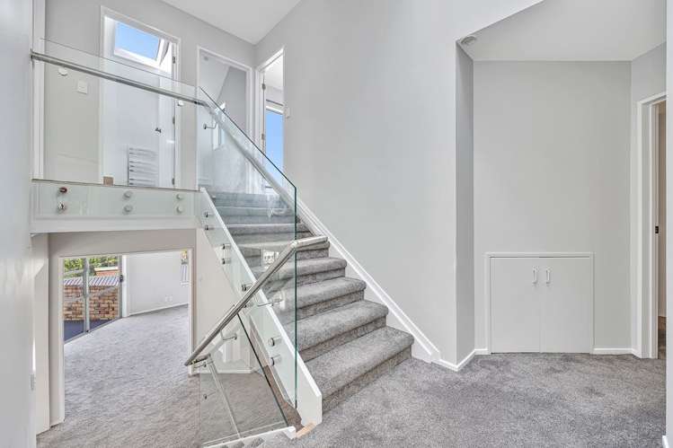 2/33 Penguin Drive Murrays Bay_9