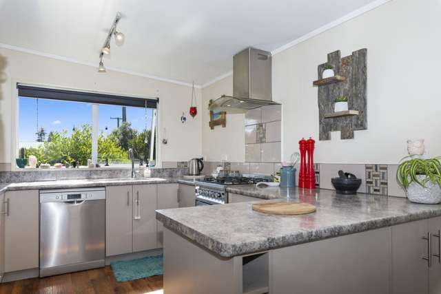 27 Bidois Road Fairy Springs_2