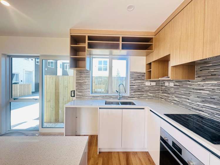 115 Luke Street East 10057_12