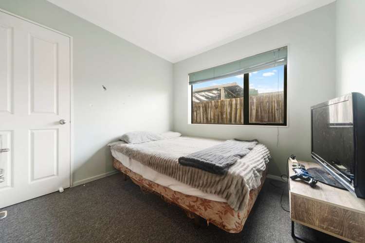 60 Robert Ross Place Clendon Park_8